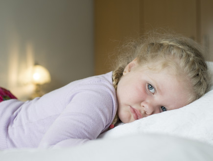 ילדה עצובה (אילוסטרציה: אימג'בנק / Thinkstock)