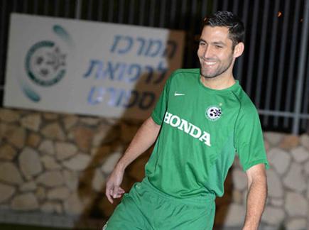 כבר מחייך בירוק (ראובן כהן, האתר הרשמי מכבי חיפה) (צילום: ספורט 5)
