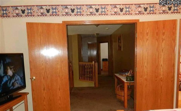 איך לא למכור דירה (צילום: Terrible Estate Agent Photos)