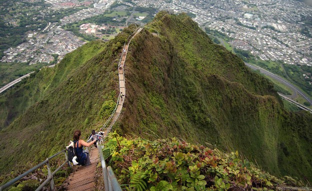 מדרגות האיקי, הוואי, מדרגות בעולם, קרדיט unrealhawaii.com (צילום: unrealhawaii.com)