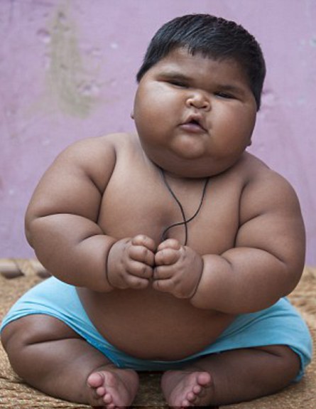 תינוק שמן (צילום: Barcroft India)