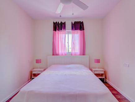הילה בורנשטייין, חדר שינה  (צילום: אביבית וייסמן)