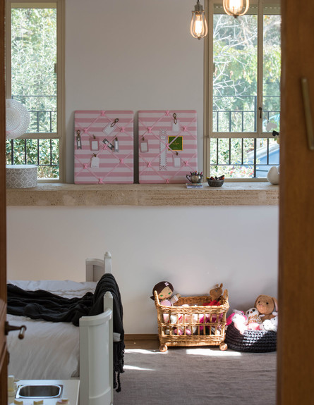 גליה בראון, חדר ילדה (צילום: גלעד רדט)