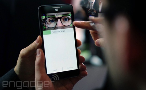 EyePrint ID בסמארטפון ZTE Grand S3 (צילום: Engadget)