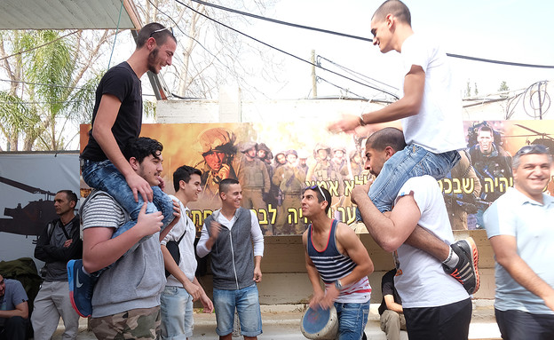 יום גיוס כפיר ומאבים (צילום: אלון קירה בית ספר לצילום)