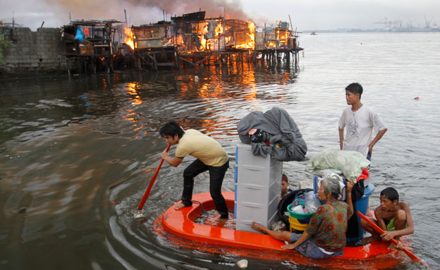 נזקי סופת טייפון בפיליפינים, ארכיון (צילום: רויטרס)
