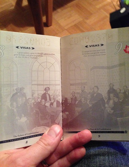 דרכון קנדי זוהר (צילום: chachichachichicken)