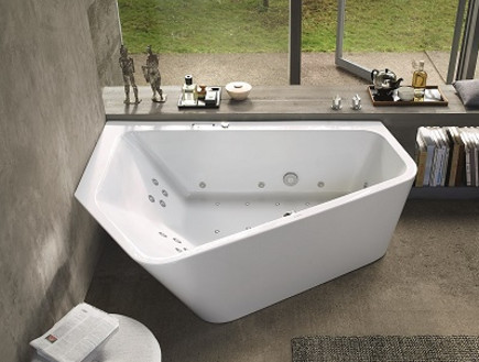 אמבטיות 07, מאפשרת רחצה בישיבה וגם בשכיבה מותג D (צילום: HeziBank )