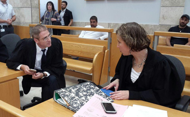 עורכי הדין של הנאשמים בביהמ"ש (צילום: חדשות 2)