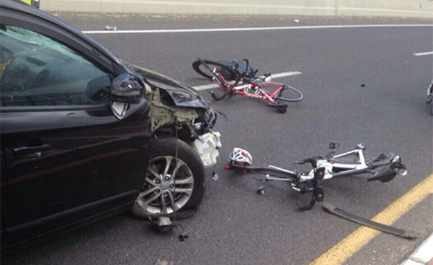 11 רוכבי אופניים נפגעו (צילום: חטיבת דוברות המשטרה)