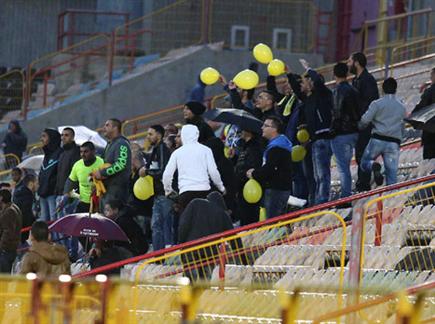 אוהדי עירוני אשדוד במהלך משחק של מ.ס אשדוד (צילום: ספורט 5)