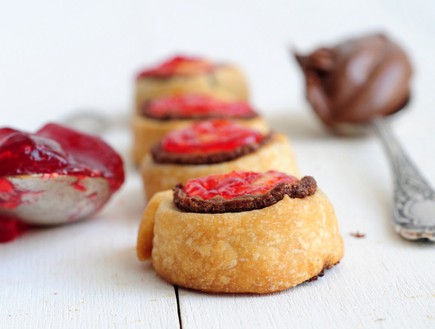 עוגיות מגולגלות ריבה ושוקולד  (צילום: שרית נובק - מיס פטל, mako אוכל)