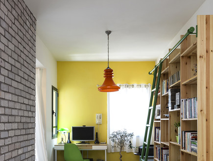 דירות רווקים 06, חדר שינה נהרס לטובת פינת עבודה פת דירות רווקים 06, חדר שינה נהרס לטובת פינת עבודה פת