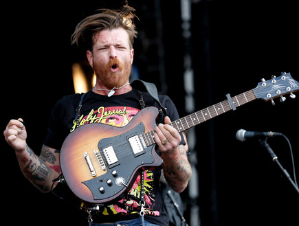 eagles of death metal (צילום: Simone Joyner, GettyImages IL)