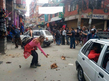 רעידת האדמה בנפאל, היום (צילום: שחר לאופר)