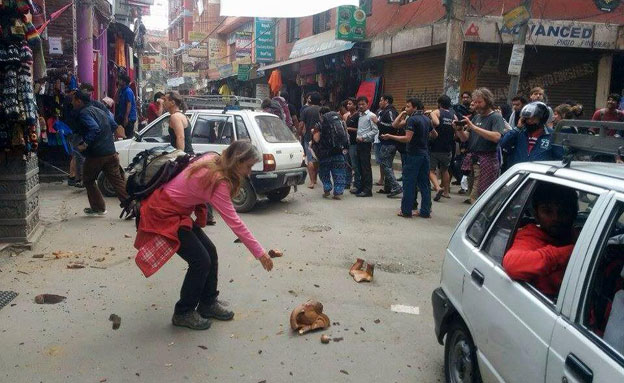 רעידת האדמה בנפאל, היום (צילום: שחר לאופר)