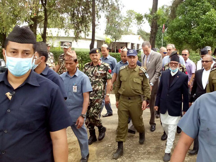 ראש ממשלת נפאל מבקר בביה