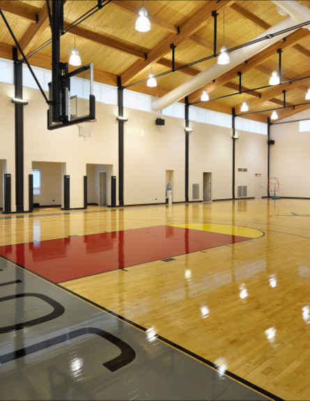 בתים של ספורטאים 04, מגרש כדורסל ביתי (צילום: conciergeauctions.com)
