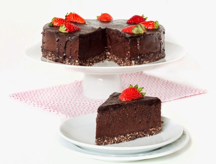 עוגת שוקולד טבעונית (צילום: אולגה טוכשר, המרכיב הסודי)