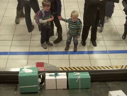 הפתעה בטיסה סנטה 1 (צילום: יוטיוב)