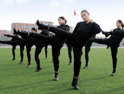 דיילות סיניות