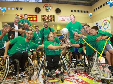 אילן ר"ג היא מחזיקת גביע המדינה בכדורסל בכיסאות גלגלים (שלומי יוסף (צילום: ספורט 5)