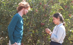 אלישע בנאי ב"תפוחים מן המדבר" (צילום: רונן נגל)