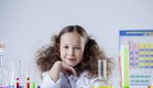 ילדה מדענית  (צילום: Wisky, Istock)