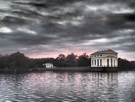 מלון באגם  (צילום: pumphousepoint.com)