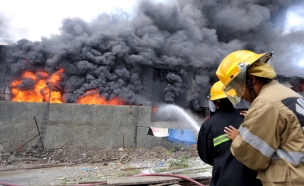 פיליפינים: עשרות נספו בשריפה (צילום: רויטרס)