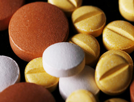 תרופות, כדורים (צילום: jsodra, Shutterstock)