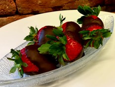 סודות השפים- תותים בציפוי שוקולד (צילום: מתוך קמפיין יוניליוור)