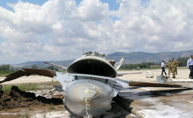 פירוק מטוסים בבסיס חיל האוויר (צילום: אתר חיל האוויר)