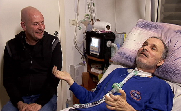 יוצר, חולה ALS, משיק קומדיית רשת (צילום: חדשות 2)