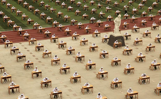 בחינה בבית הספר לסיעוד היום בסין (צילום: רויטרס)