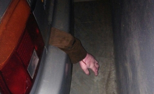 היד המדומה שהקפיצה את המשטרה (צילום: דוברות משטרה מרחב שרון)