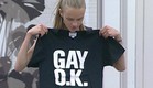 סתיו עם חולצת gay ok (צילום: מתוך "האח הגדול VIP", שידורי קשת)