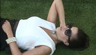רתם שוכבת על הדשא (צילום: מתוך 