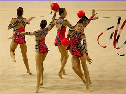 רוצות מדליה, נבחרת ישראל בהתעמלות אמנותית (צילום: ספורט 5)