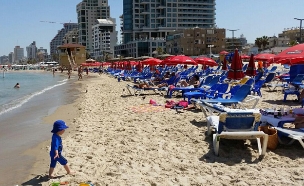 חוף הים בתל אביב, אתמול (צילום: חדשות 2)