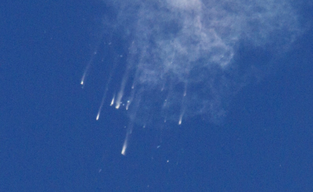 שיגור שלישי שנכשל. פיצוץ הרקטה, היום (צילום: רויטרס)