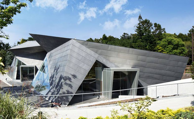 Hiroshi Senjyu Musem Karuizawa Cafe Shop by Hideo Yasui A.I.T יפן (צילום: Dezeen)