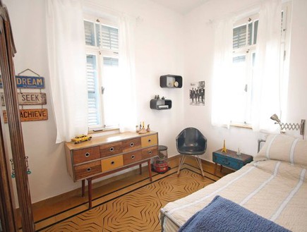 סאבלטים 07, אחד מחדרי השינה בדירה (צילום: airbnb.com, עיצוב-ורד שתיל סטודיו מאי וינטג')