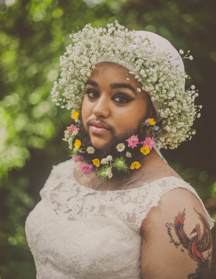 כלה עם זקן (צילום: Louisa Coulthurst, Urban Bridesmaid Photography)