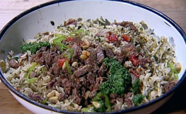 יובל – תבשיל אורז עם עשבי תיבול טריים ובשר טלה  (צילום: מתוך מאסטר שף 5, שידורי קשת)