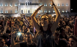 יוון, חגיגת תוצאות משאל העם (צילום: רויטרס)