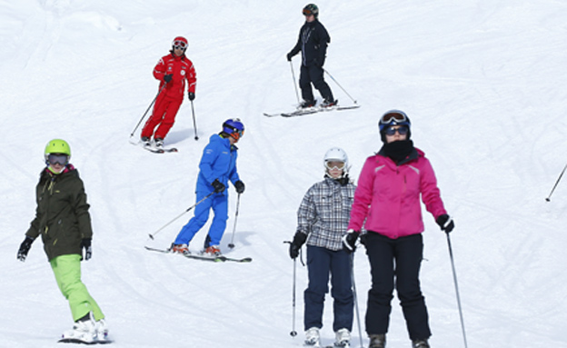 רוב הפציעות בחורף נגרמות בחופשות סקי (צילום: רויטרס)