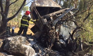 זירת התאונה, הבוקר (צילום: דוברות כבאות מחוז צפון)