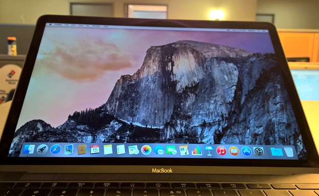 מחשב ה-MacBook 12 של אפל (צילום: יאיר מור, NEXTER)