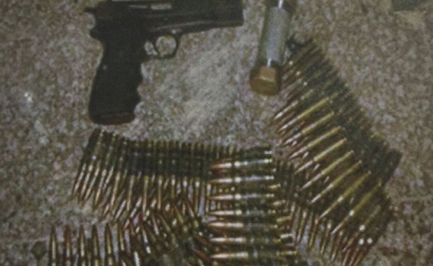 האקדח ששימש לביצוע הפיגוע (צילום: דוברות השב"כ)